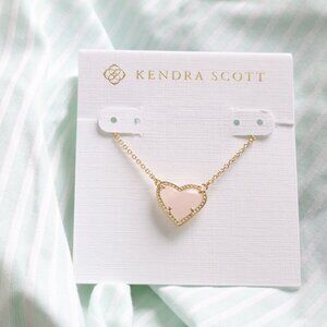 Kendra Scott Ari Heart Gold Rose Quartz Necklace